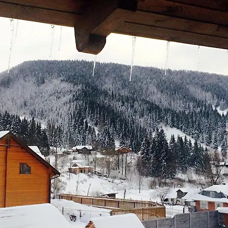 Holiday home дерев*яна хата