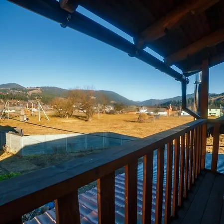 дерев*яна хата בית נופש