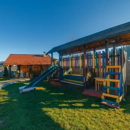 дерев*яна хата *