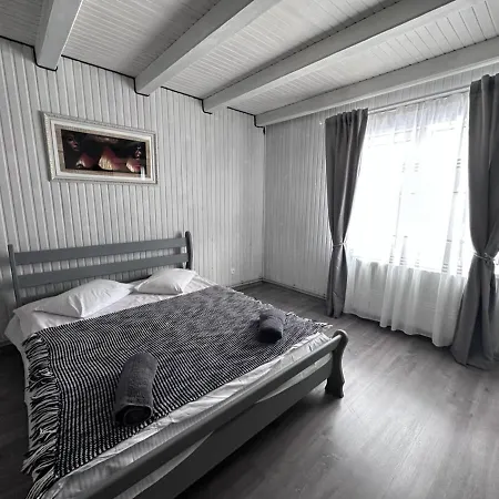 дерев*яна хата ורחובינה