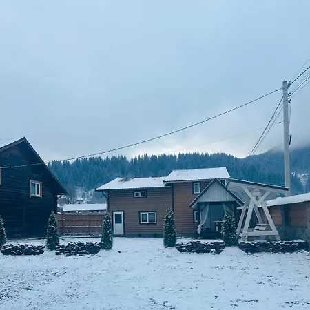 дерев*яна хата *