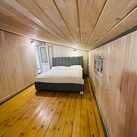 дерев*яна хата *