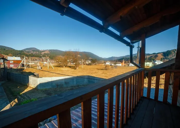 дерев*яна хата 度假居