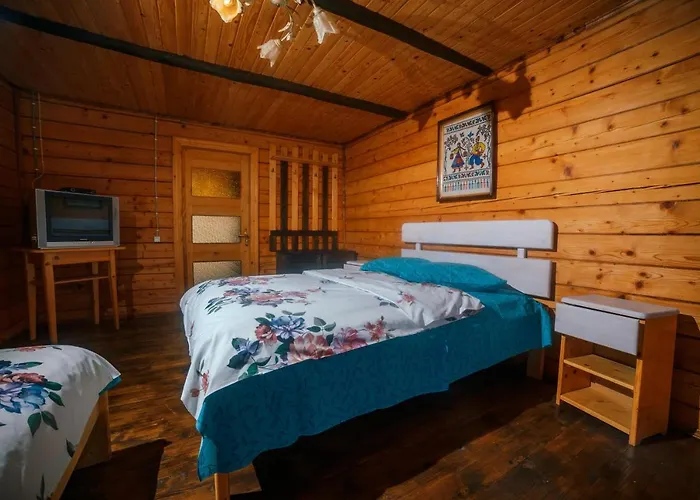 дерев*яна хата *